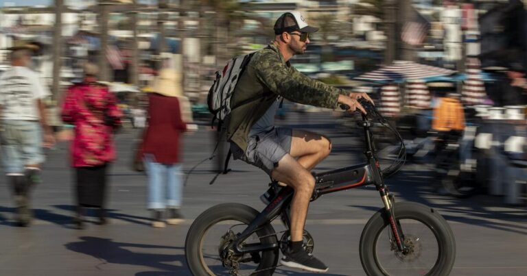 California e-bike voucher program flooded with applications