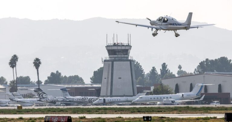 Fearing loss of federal funds, L.A. approves Van Nuys Airport lease